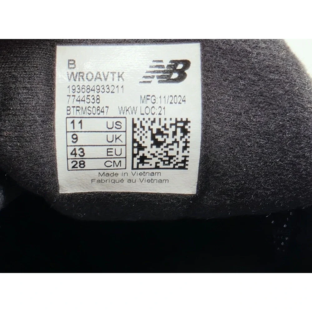 New Balance Fresh Foam Roav Women 11 Black Grey WROAVTK Running Shoes NWB